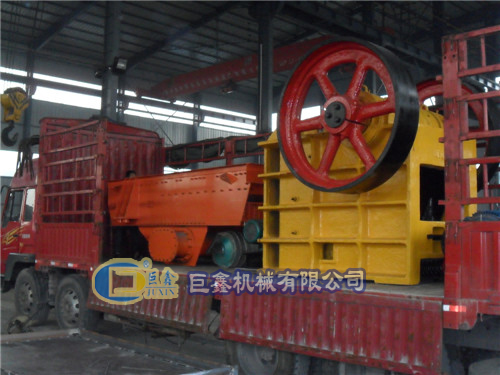 制砂機(jī)設(shè)備發(fā)貨現(xiàn)場