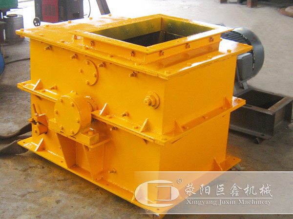 環(huán)錘破生產車間