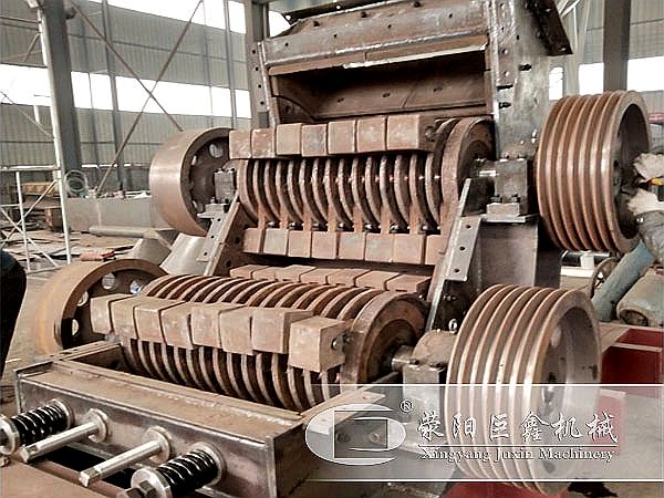 煤矸石破碎機內(nèi)部結構圖 煤矸石破碎機內(nèi)部結構圖