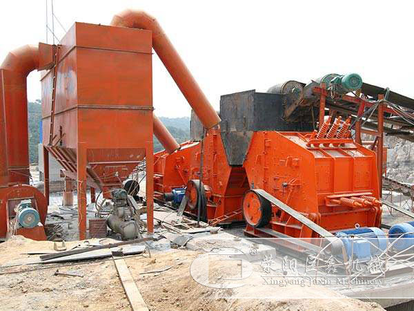 新型制沙生產(chǎn)線設(shè)備現(xiàn)場(chǎng)