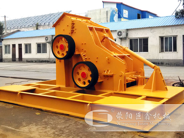 雙級(jí)破碎機(jī)展示 雙級(jí)破碎機(jī)展示