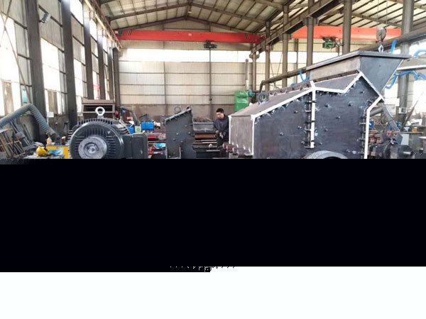 液壓開箱式制沙機(jī)制作過程