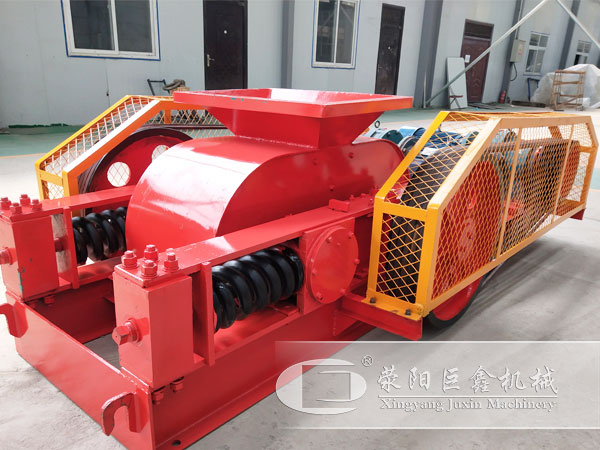 對輥制沙機車間展示