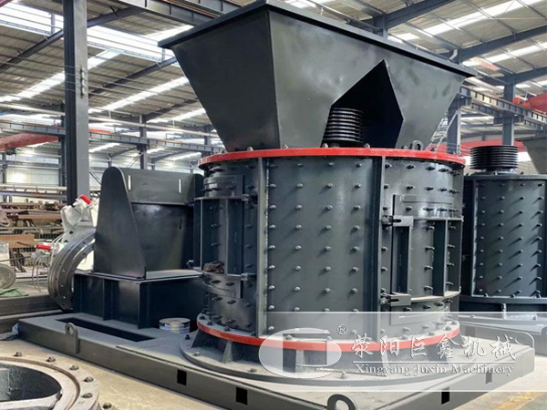 立式板錘制沙機(jī)廠內(nèi)實(shí)拍 立式板錘制沙機(jī)廠內(nèi)實(shí)拍