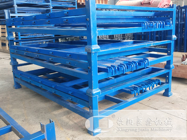 倉儲(chǔ)堆垛架廠家