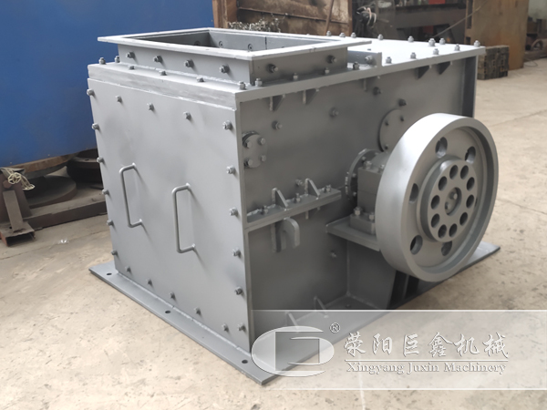 環(huán)錘式破碎機展示